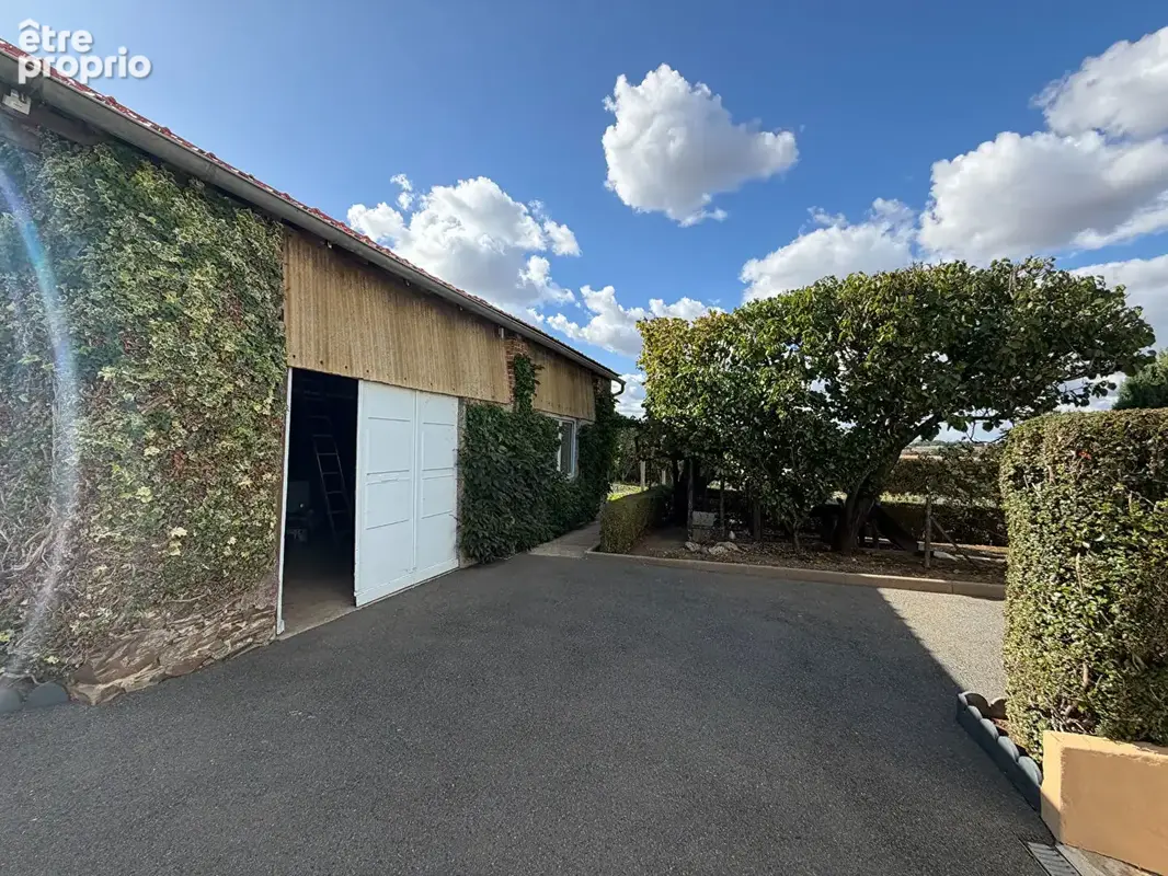 Maison Le Fief Sauvin 5 pièce(s) 92 m2, 3 chambres , dépendances , terrain de 1677m² - photo 9