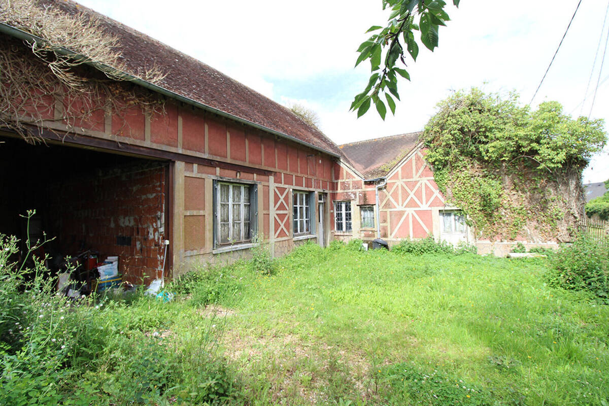 Maison à MESLAY-LE-VIDAME