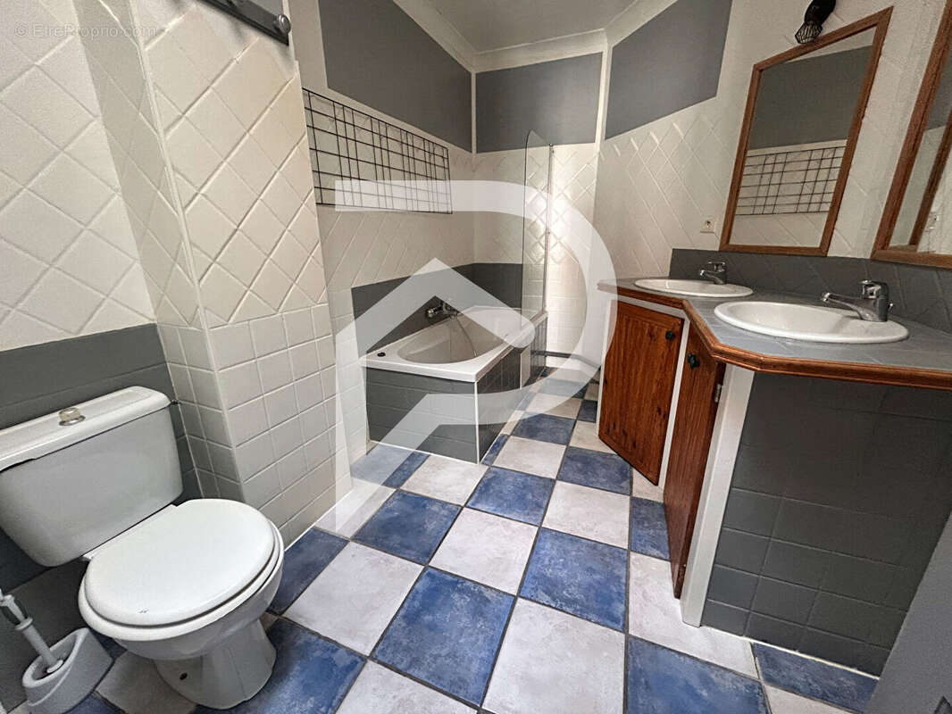 Maison à AIGUES-MORTES