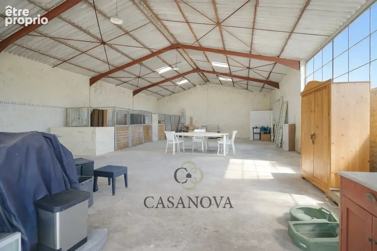 Propriété de caractère sur plus de 6 hectares sans voisinage  800 m² utiles  Aigues-Mortes / Tour Carbonière - photo 13