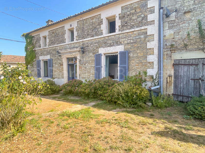 Maison à SAUZE-VAUSSAIS