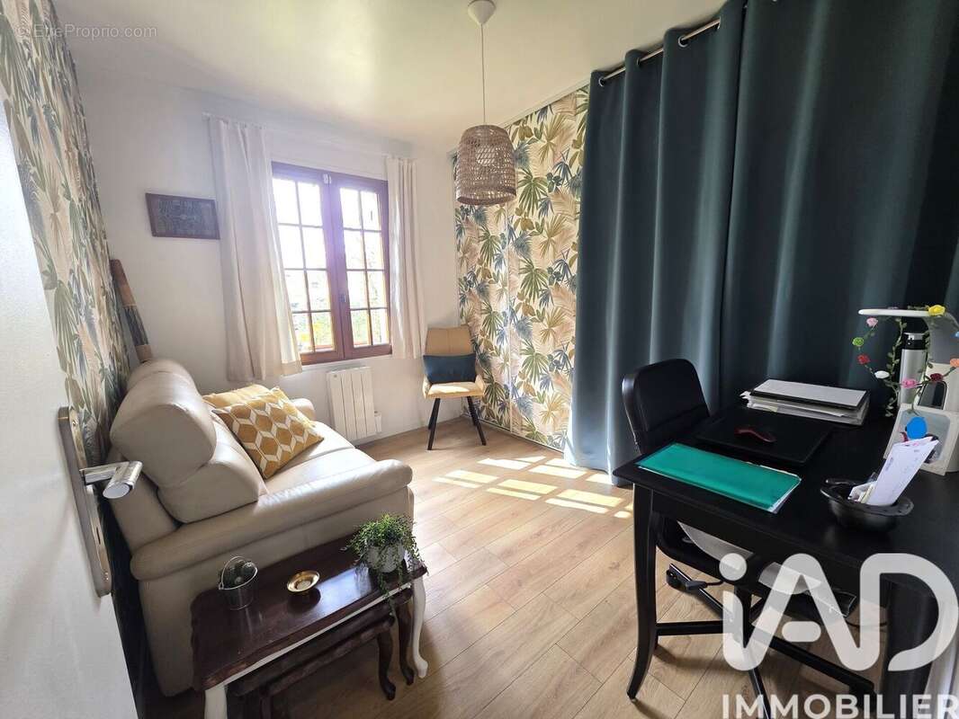 Photo 9 - Maison à VILLENEUVE-LES-SABLONS