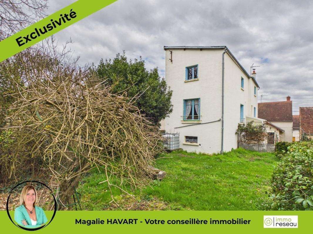 Maison à THENAY
