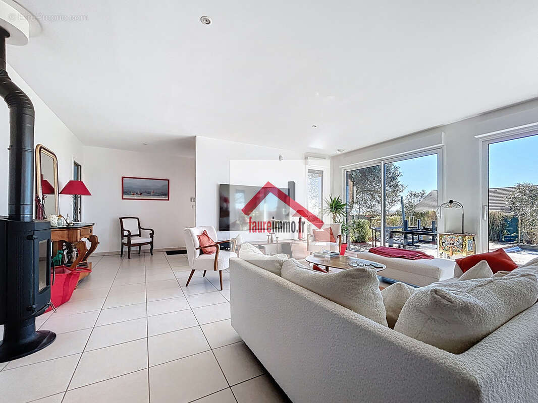 Maison à SAINTE-FEREOLE