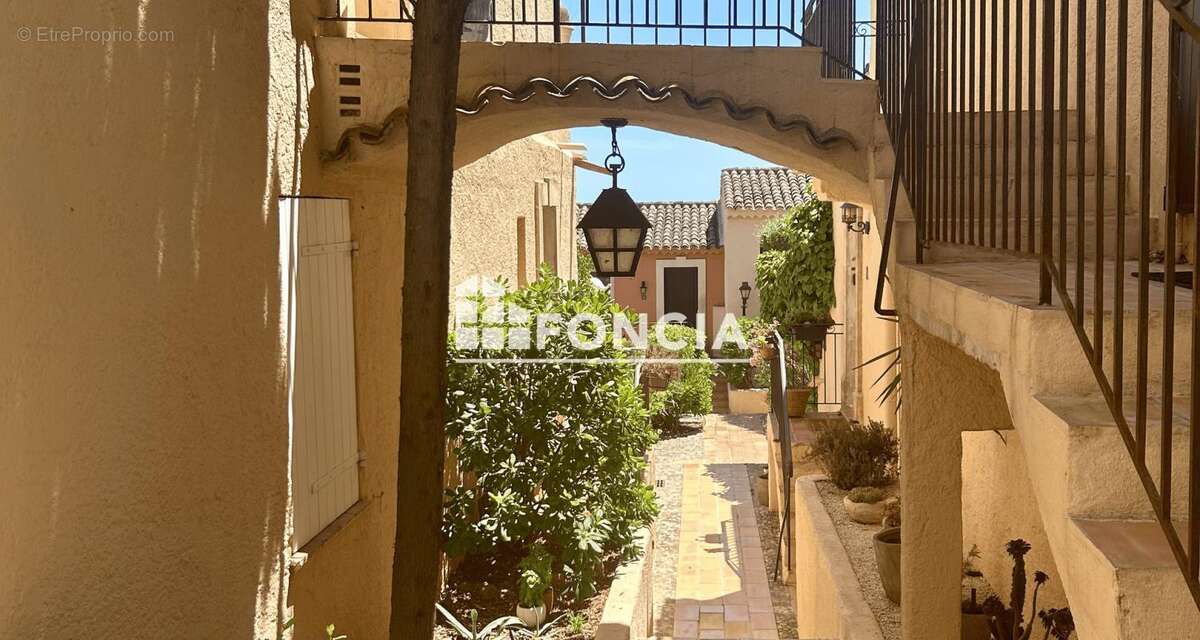 Appartement à GRIMAUD