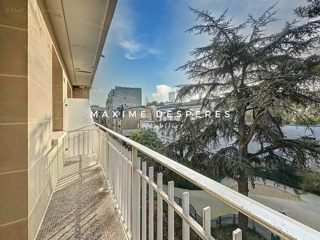 Appartement à NEUILLY-SUR-SEINE