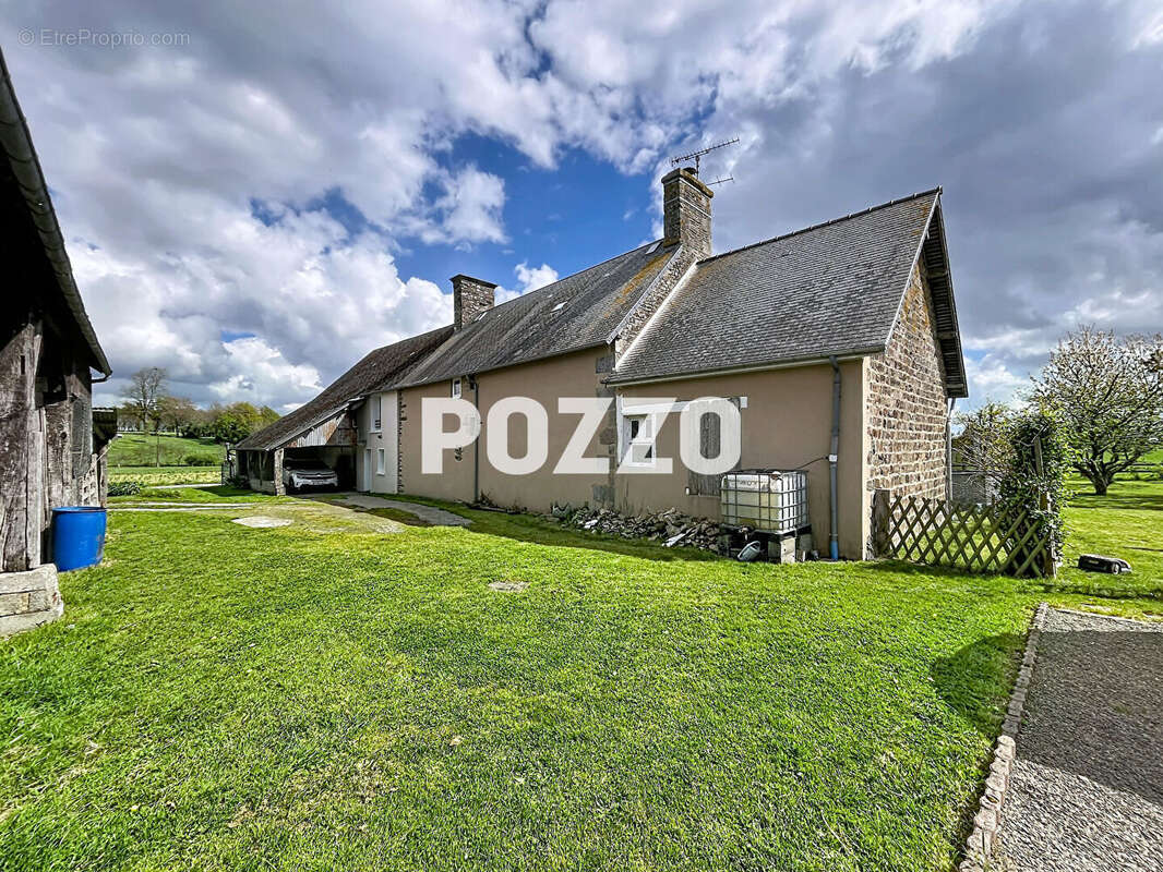 A VENDRE à Grandparigny - Maison 6 pièce(s) 196 m² - photo 16