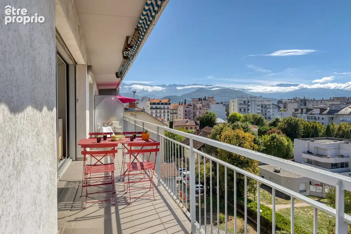 Foch / Ferrié : spacieux T5 de 154m2 en étage elevé avec 3 grands balcons et vues dégagées - photo 8