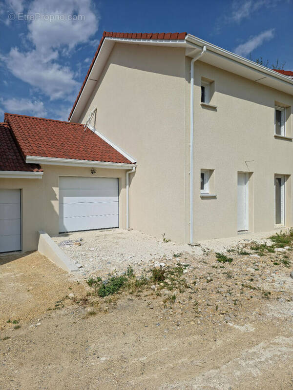 Maison à FLACHERES