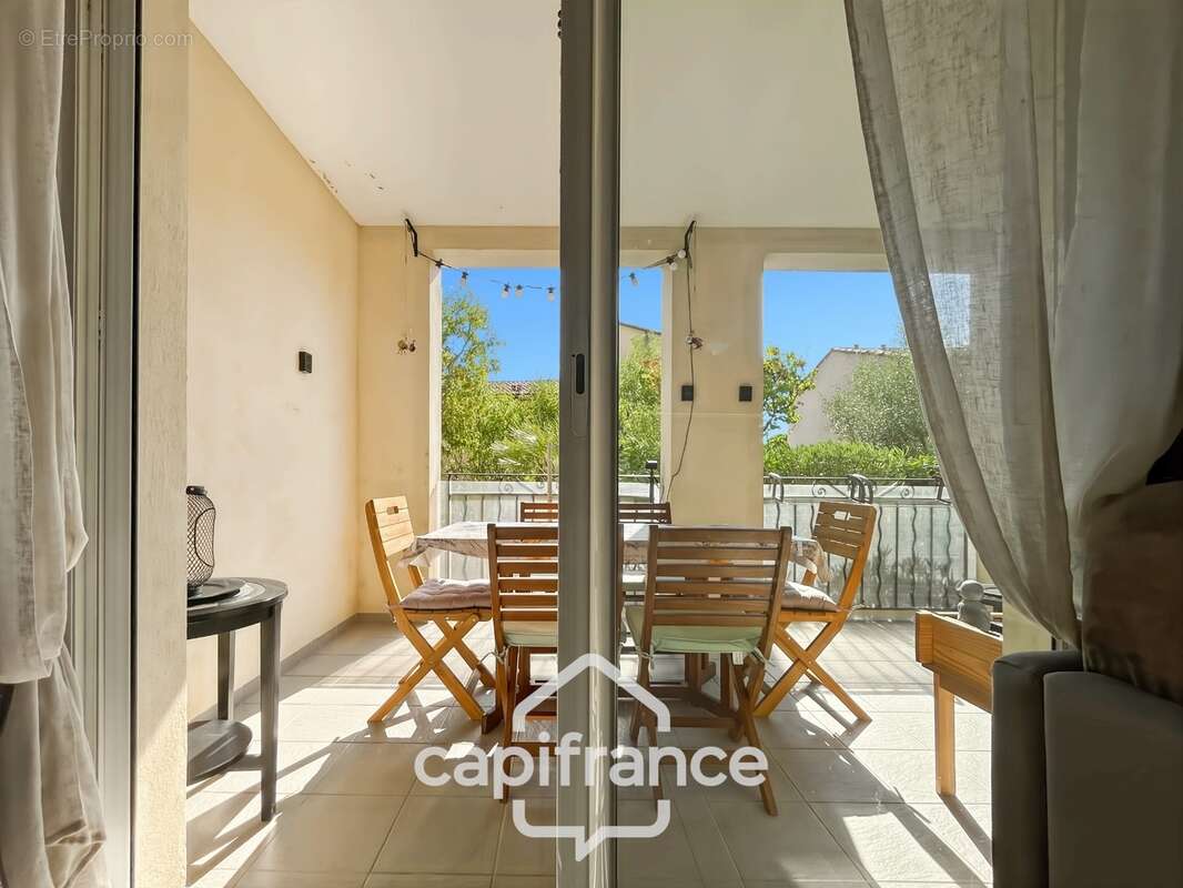 Appartement 40m2 rénové et climatisé, en rez de jardin , une chambre et sa salle de douche, sa terrasse couverte ,, piscine rési - photo 30