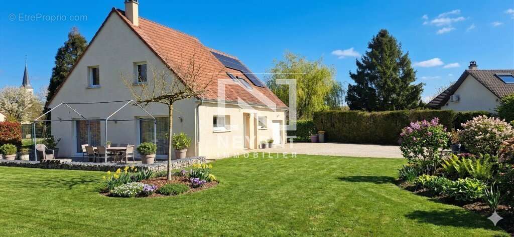 Maison à NUITS-SAINT-GEORGES