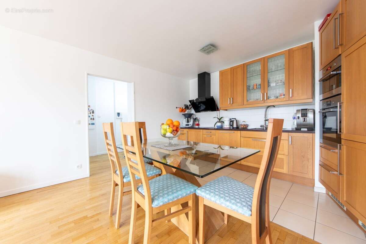 Appartement à COLOMBES