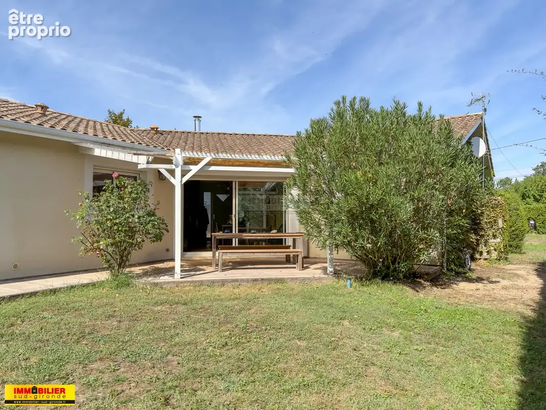Maison de plain-pied avec piscine chauffée, au calme sur 2 500 m2 face aux bois - photo 6