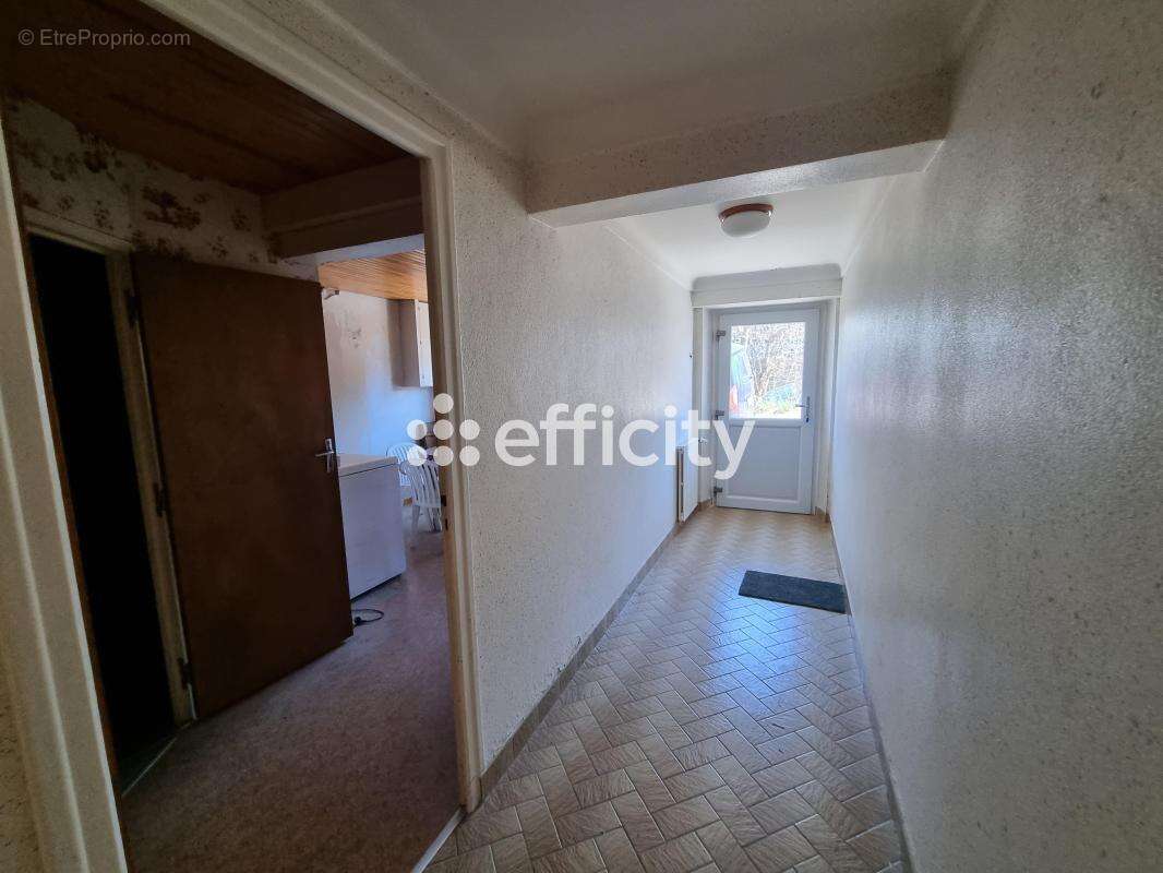 Maison à SAINT-CHELY-D'APCHER