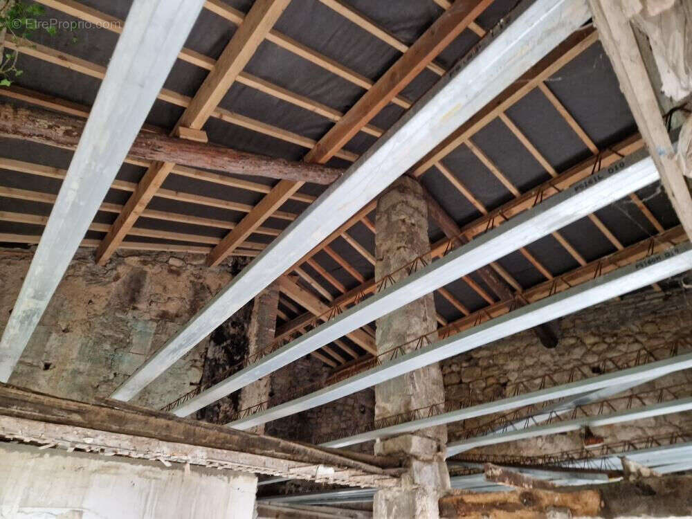 Maison à SAINT-PAUL-LE-JEUNE