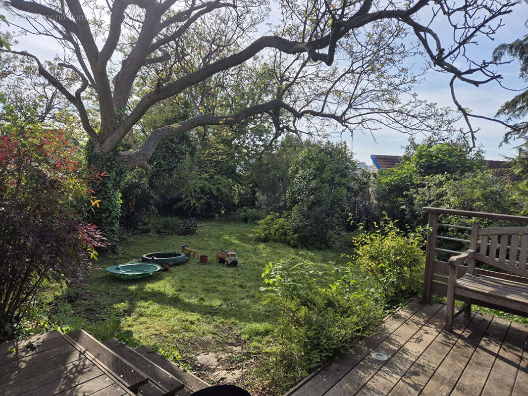 Maison à L'HAY-LES-ROSES