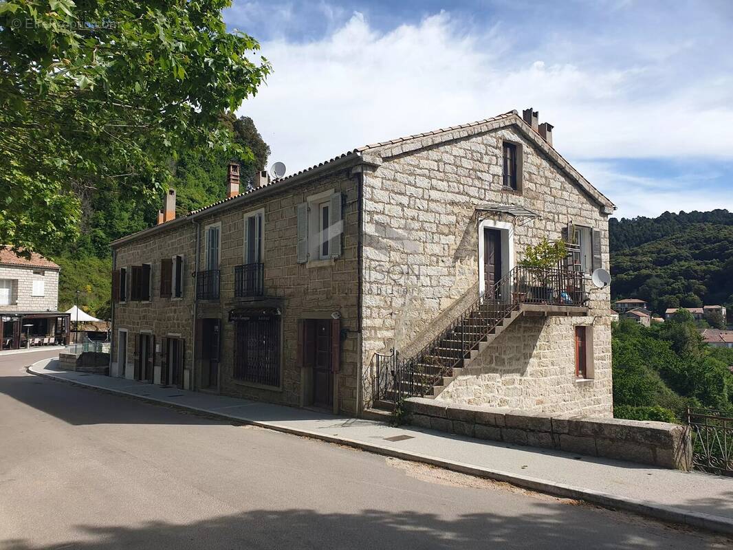 Appartement à LEVIE