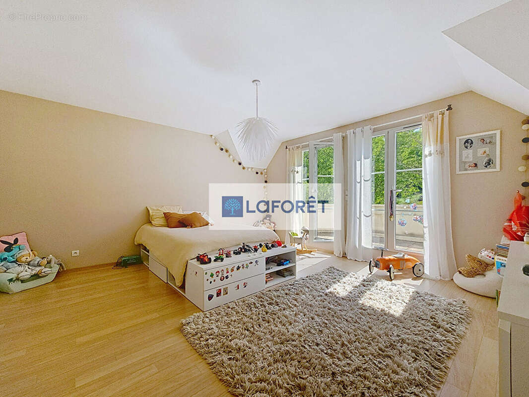 Maison à MEZY-SUR-SEINE