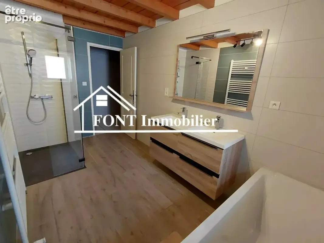 Cellieu,  belle maison de village  rénovée avec grande terrasse - photo 10