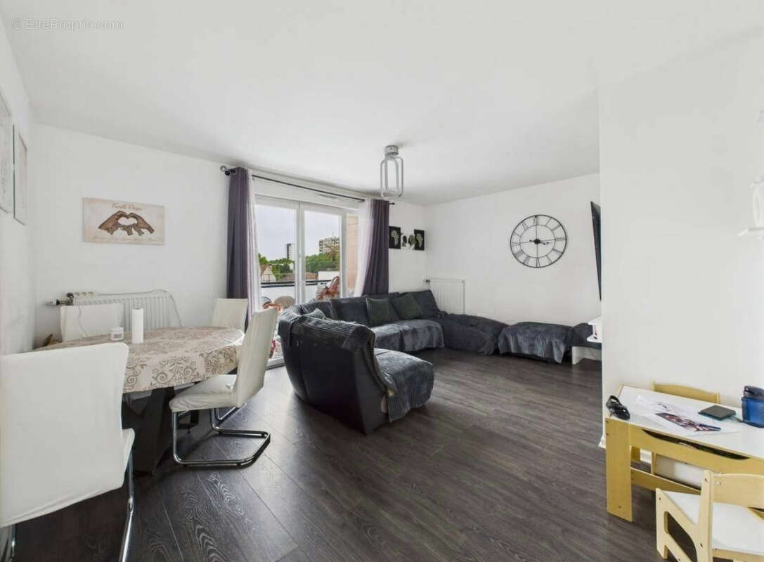 Appartement à EPINAY-SUR-SEINE