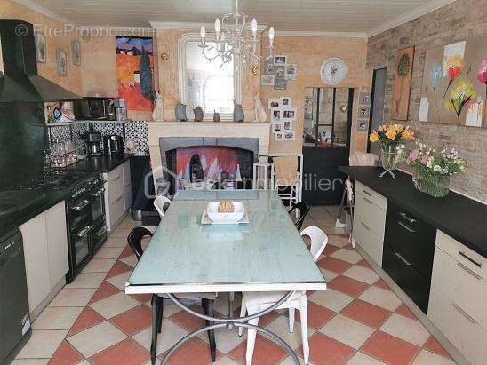 Maison à SAINT-EMILION