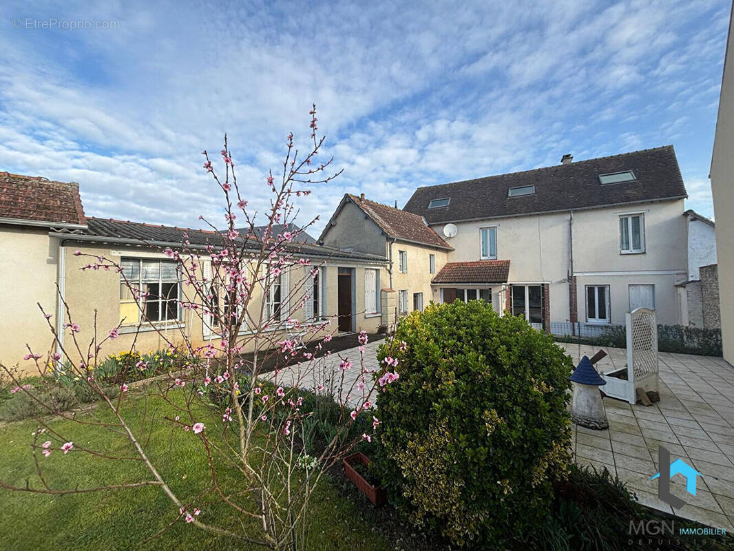 Maison à NOGENT-LE-ROI