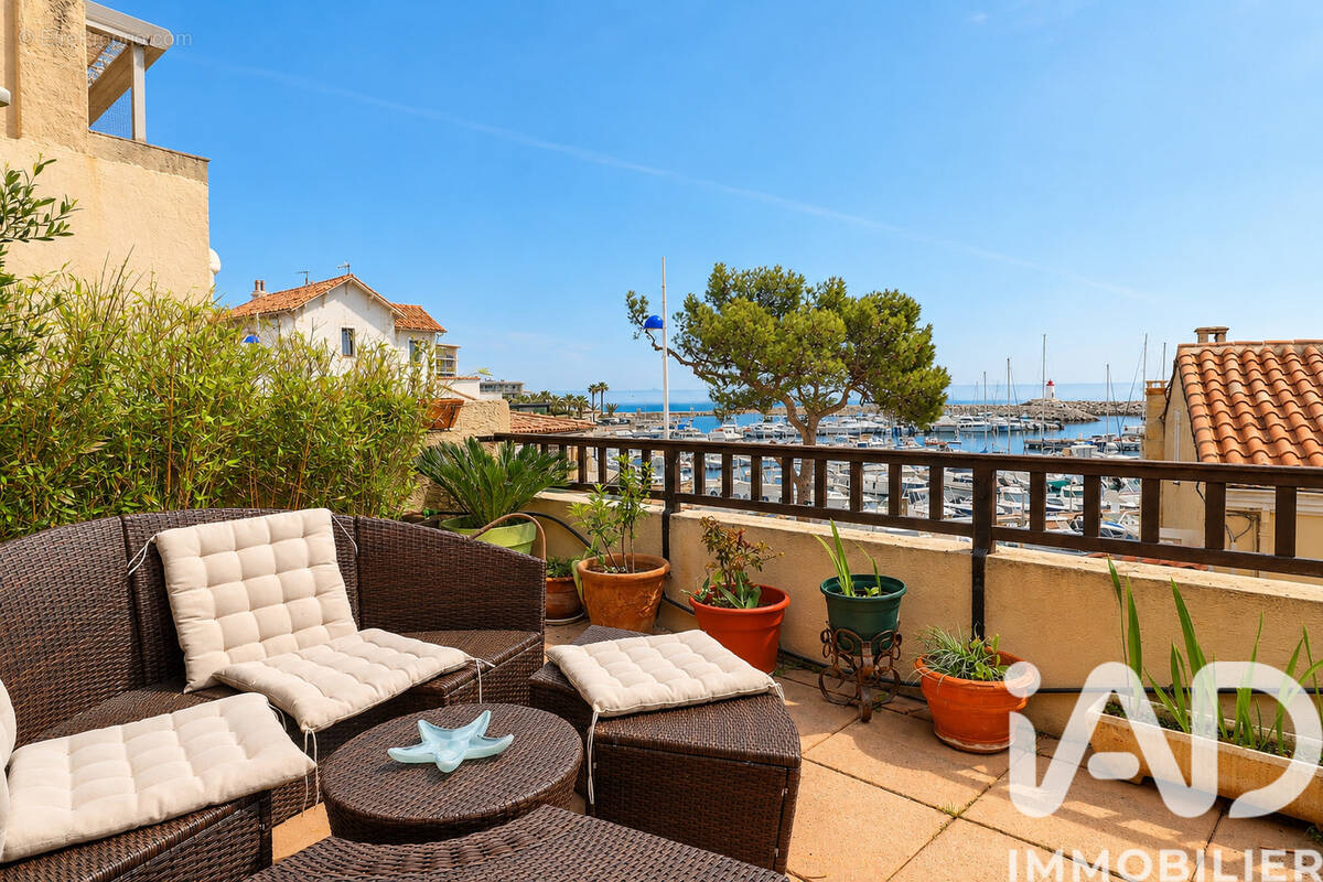 Photo 1 - Appartement à SAUSSET-LES-PINS