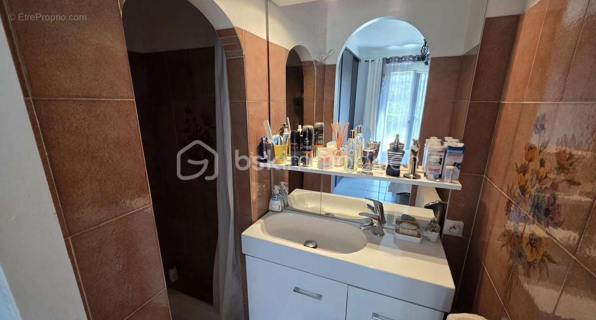 A cogolin (Var) - maison Traditionnelle 118 m² avec garage et piscine - photo 11