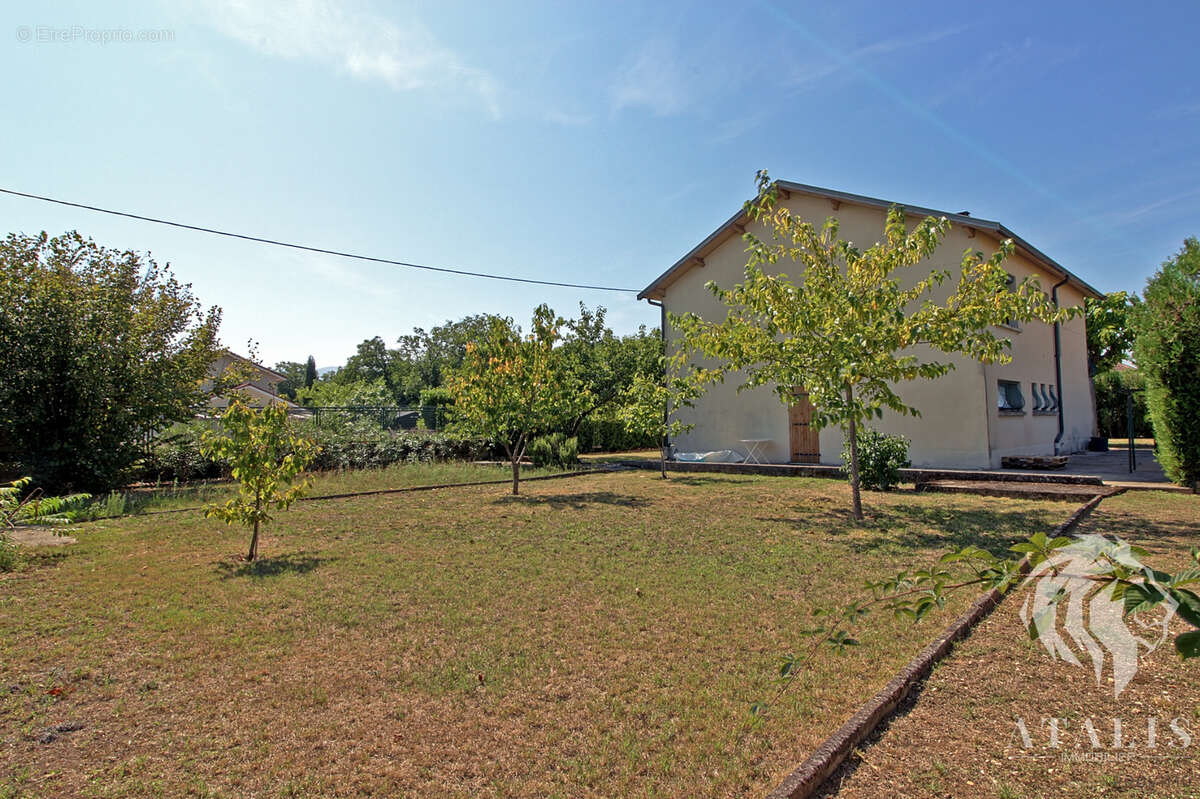 Maison à SAINT-HILAIRE-DU-ROSIER
