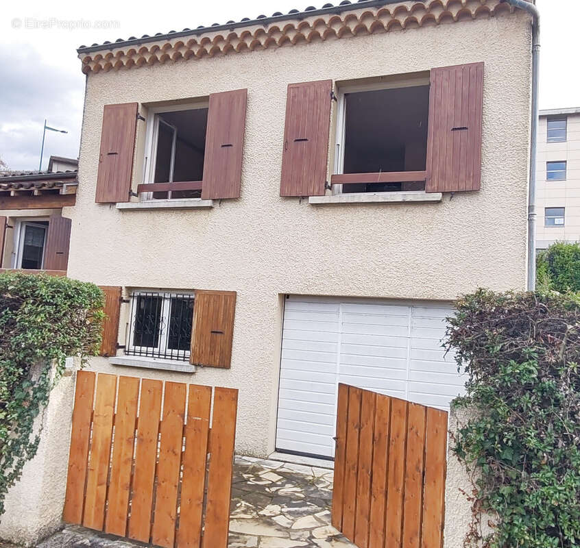 Maison à TOURNON-SUR-RHONE
