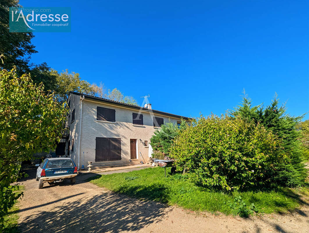 Maison à PUY-L&#039;EVEQUE