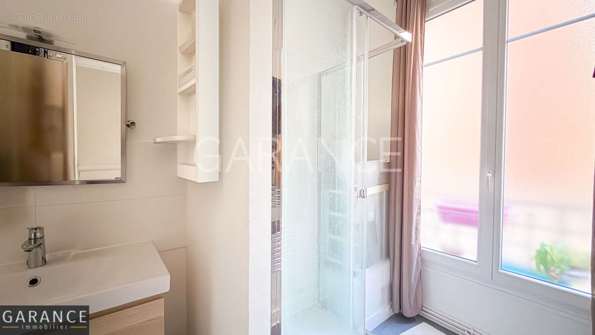 Appartement à PARIS-12E