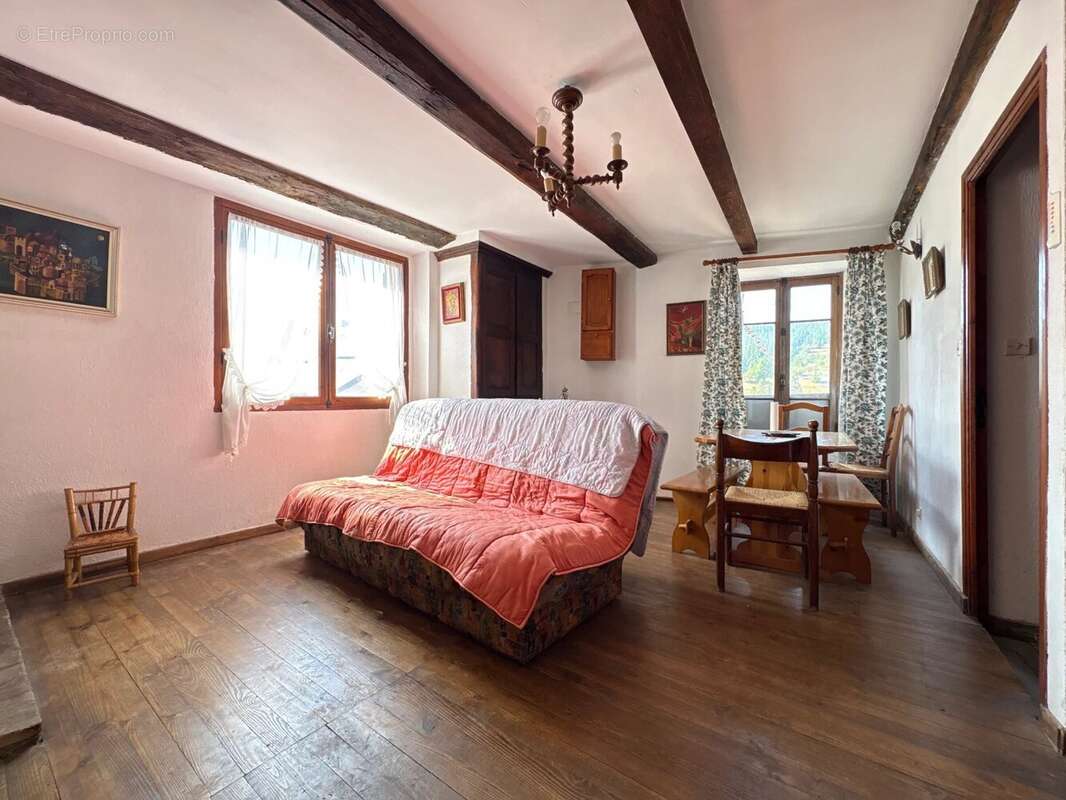 Appartement à BEUIL