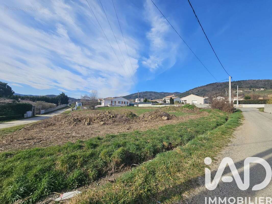 Terrain 450 m² à Saint-Alban-D'ay  - photo 2