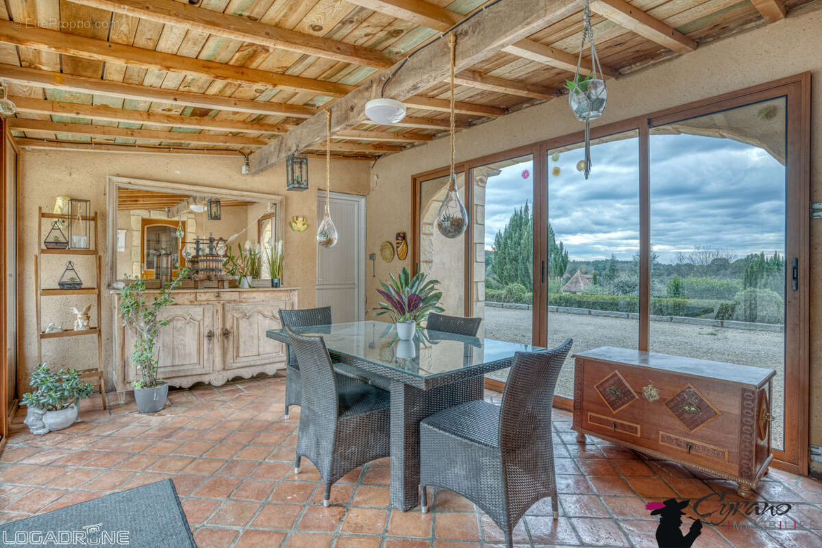 Maison à LIORAC-SUR-LOUYRE