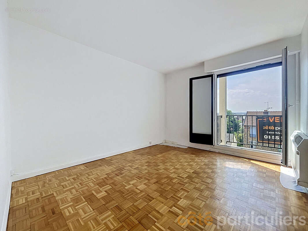 Appartement à SAINT-MAUR-DES-FOSSES