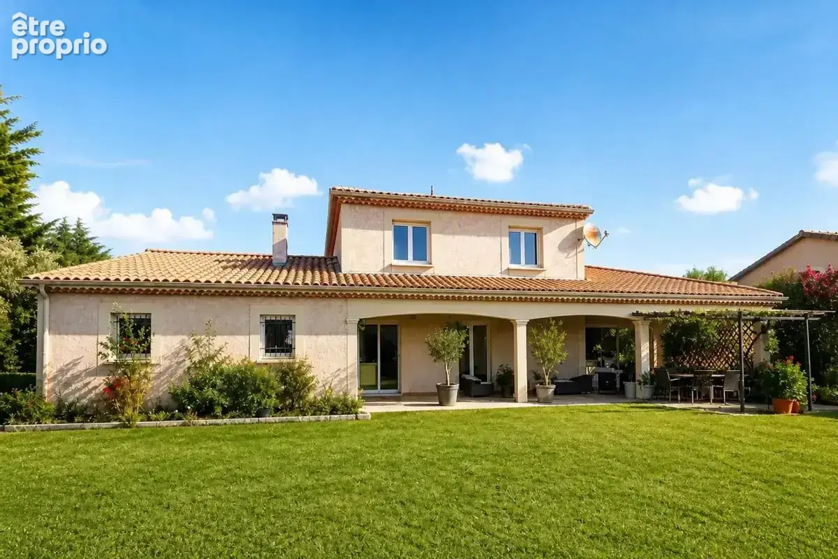 Maison de 7 pièces de 143 m² à Salaise-sur-Sanne - photo 2