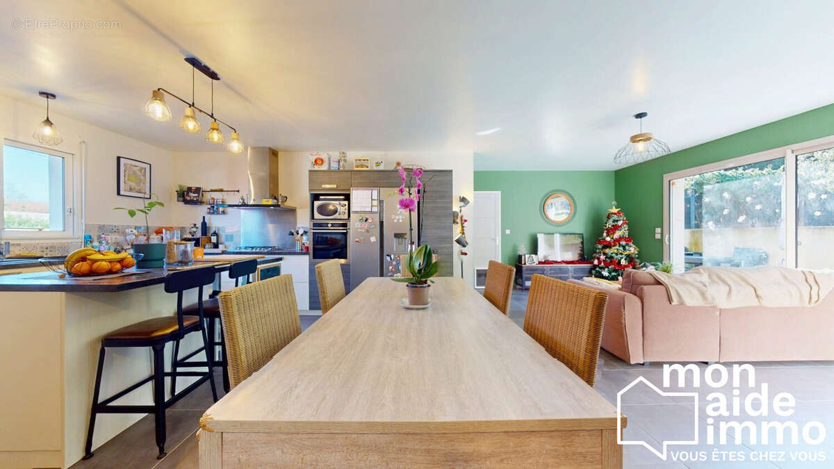 Maison à FARGUES-SAINT-HILAIRE