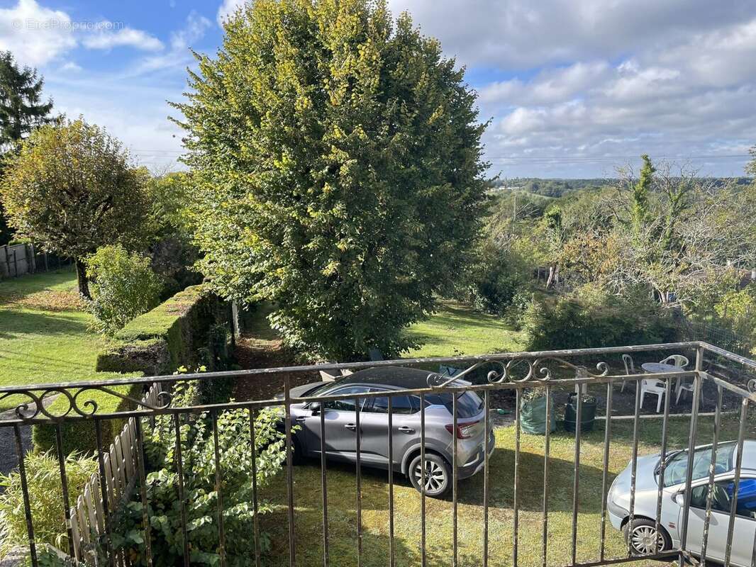 balcon avec jolie vue - Maison à BOULAZAC