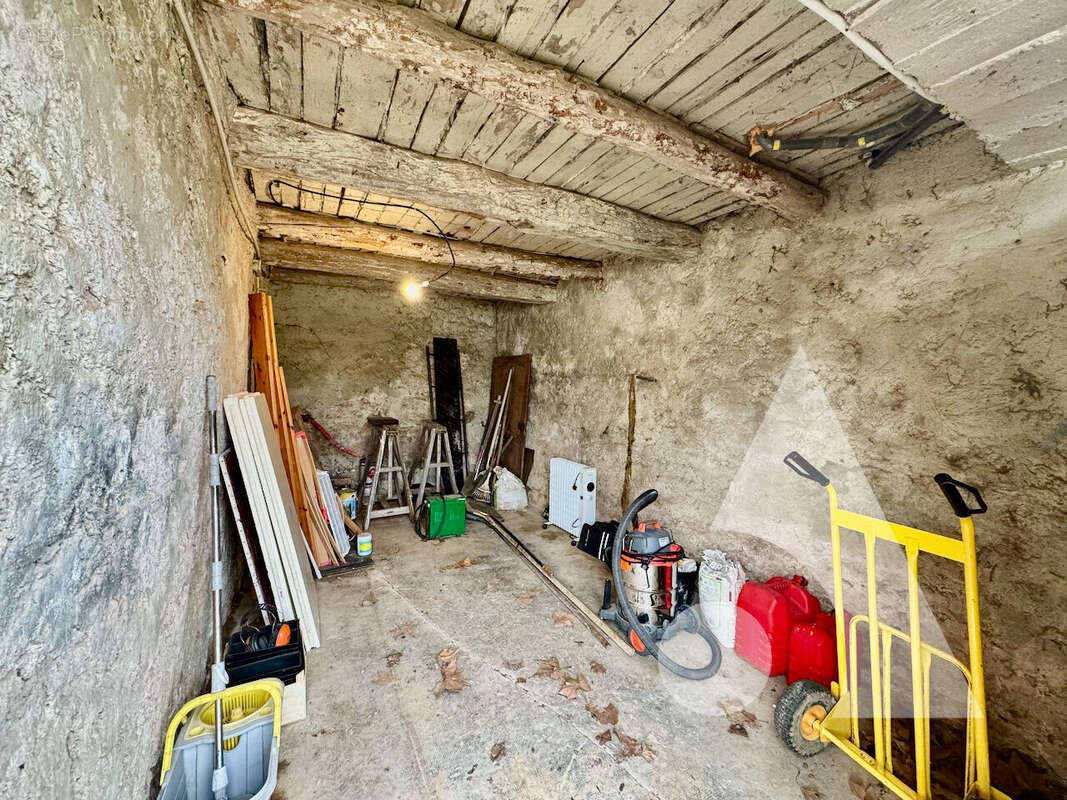 Maison à VILLECROZE