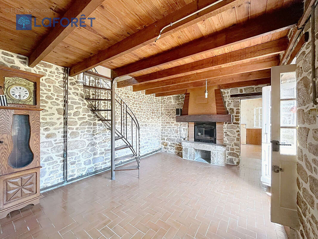 Riantec - les salles  - exclusivité  - maison à rénover - photo 5