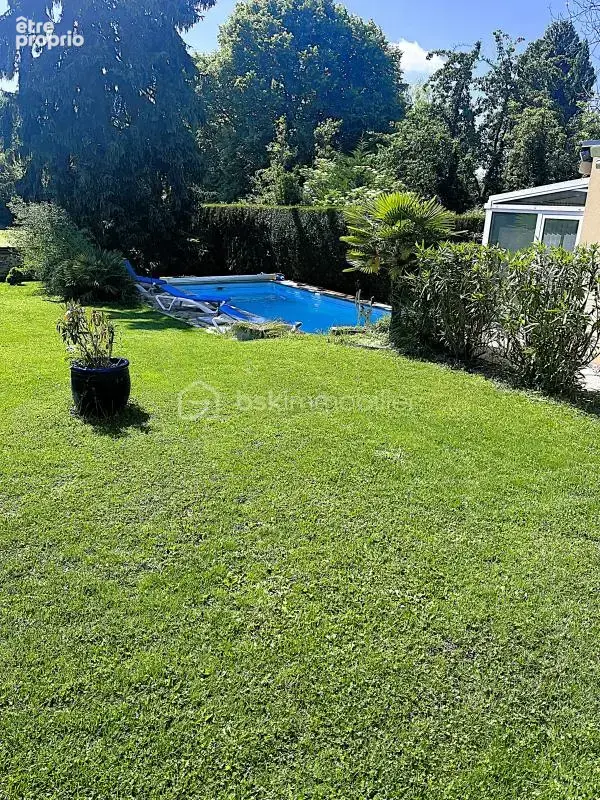 À 10 minutes de RAMBOUILLET, propriété de 220 m² habitable sur terrain de 940 m² avec une magnifique piscine de 5 M par 10 M - photo 29
