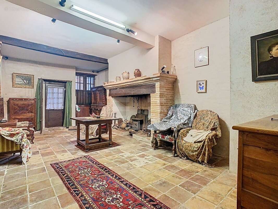 Maison à LISLE-SUR-TARN