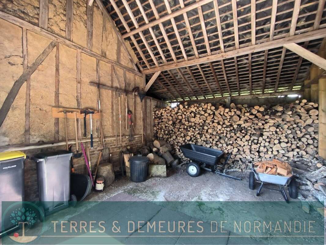 Proche des commerces, au calme, belle propriété tout confort sur un jardin de 3995m² - photo 15