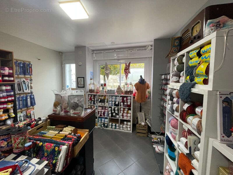 Local commercial de 39 m² à Angerville - photo 3