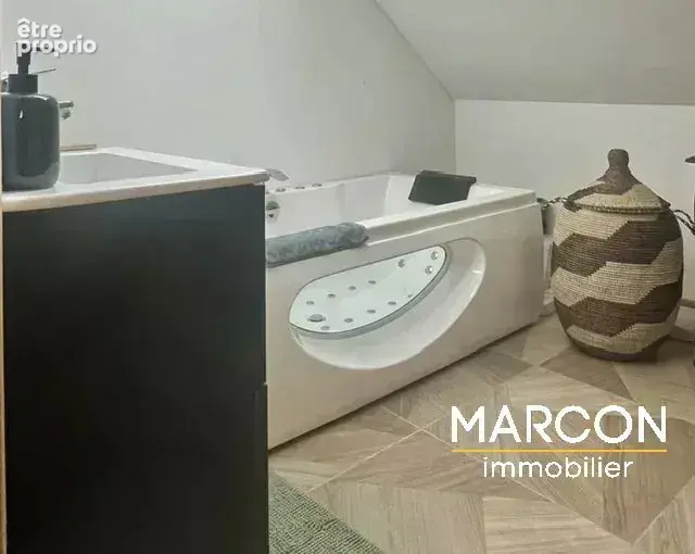 Propriete de caractere avec espace professionnel - photo 14