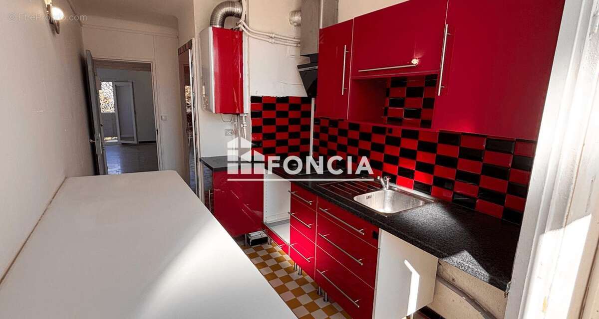 Appartement à MARSEILLE-15E