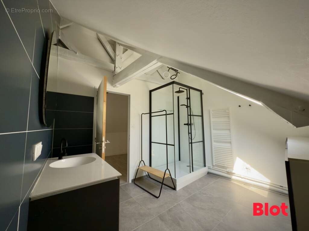 Appartement 79 m² à Vitre  - photo 8