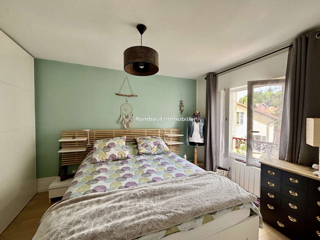 Appartement à LA CELLE-SAINT-CLOUD