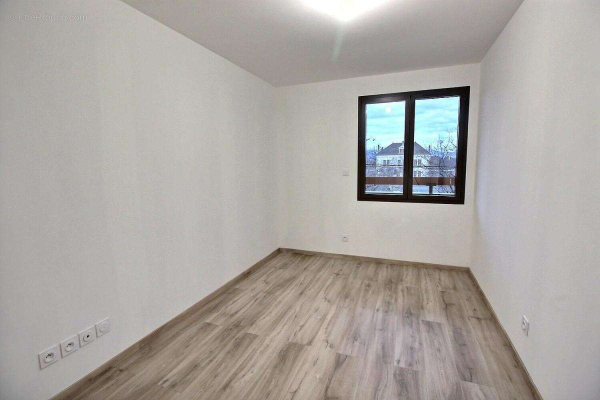 Appartement à MORESTEL